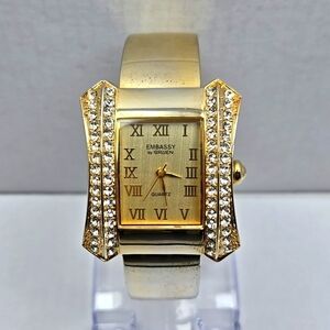 Embassy GEM3121L Gold Tone Quartz Womens Watch Cuff New Battery Bracelet Style